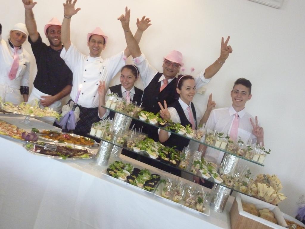 Hotel Nobel กาบิชเชมาเร ภายนอก รูปภาพ