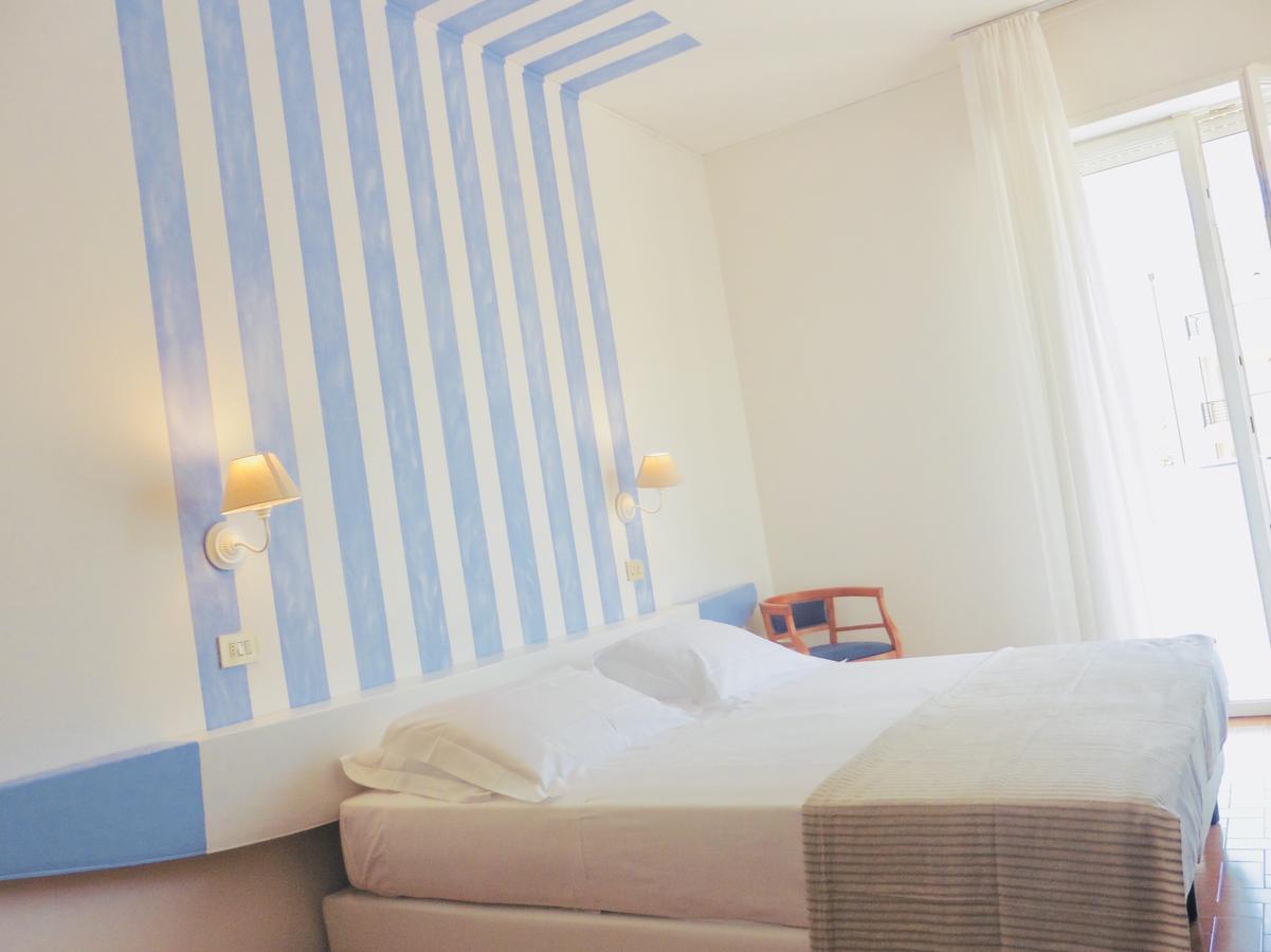 Hotel Nobel กาบิชเชมาเร ภายนอก รูปภาพ