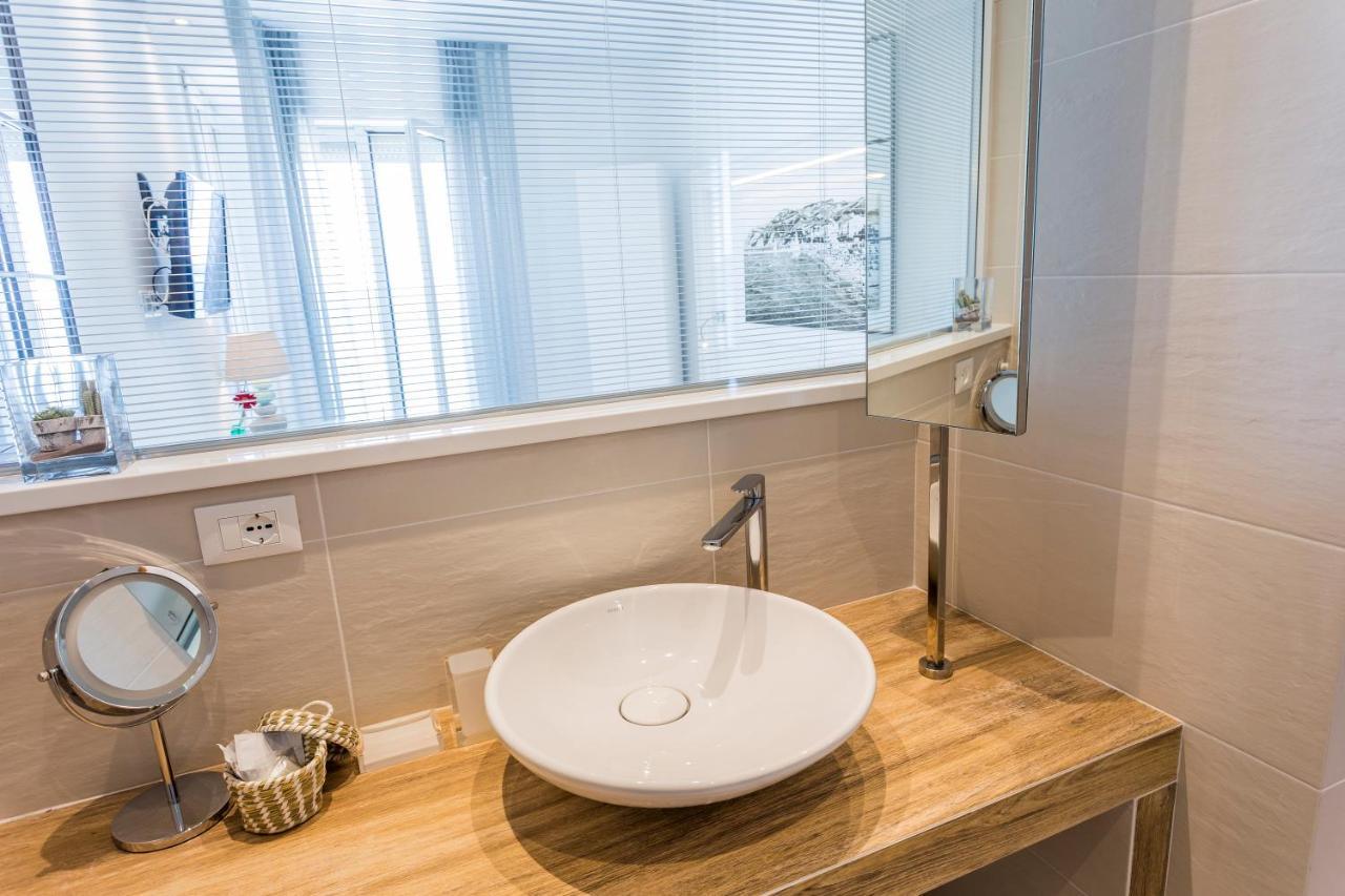 Hotel Nobel กาบิชเชมาเร ภายนอก รูปภาพ